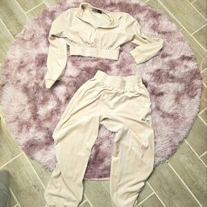 Two piece velour jogging set